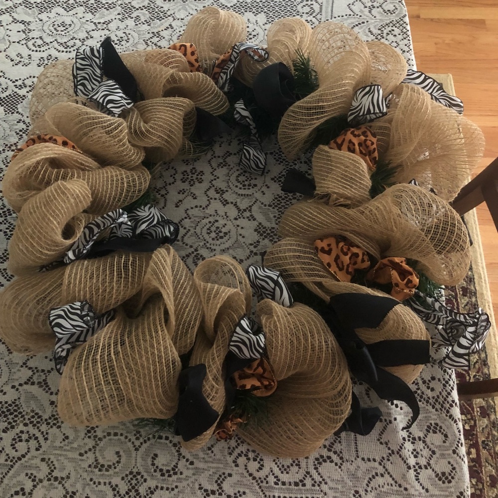 Deco mesh wreath
